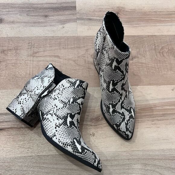 Snakeskin booties - Picture 2 of 10